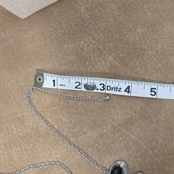 Silver & Black Set - Picture 7 of 9